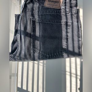 Wrangler’s Authentics  straight fit faded black wash mid rise jeans mens 31x29